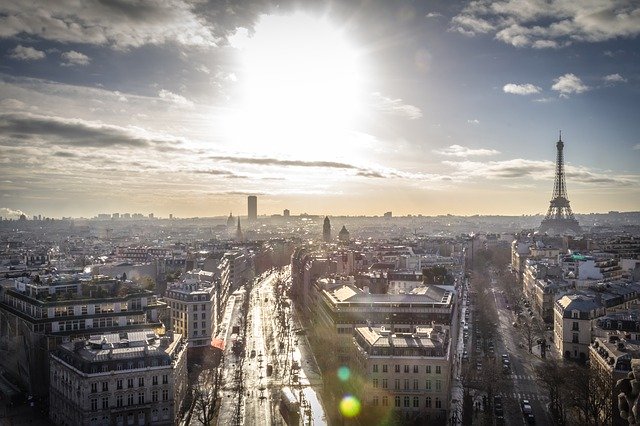 Is french hard to learn in Paris? 