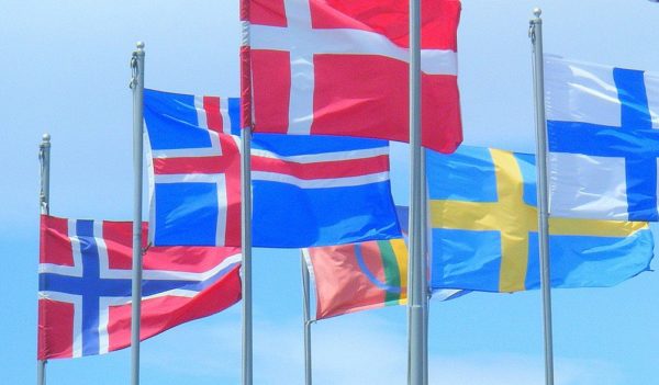 Scandinavian languages are easy to learn for English native speakers