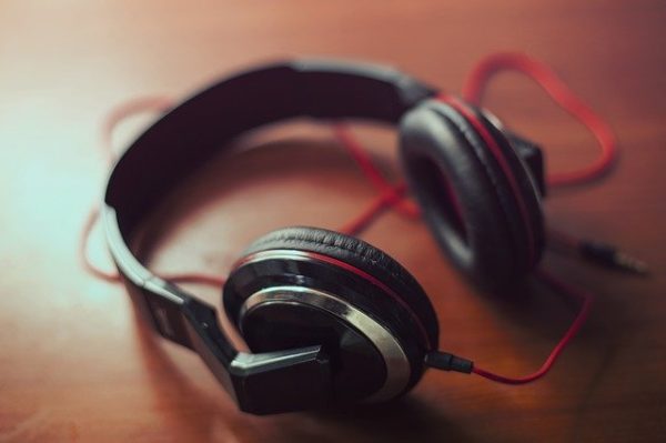 Learn French with French podcasts