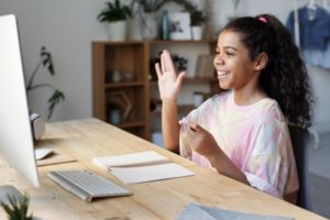 Learn French greeting like Hello and Goodbye